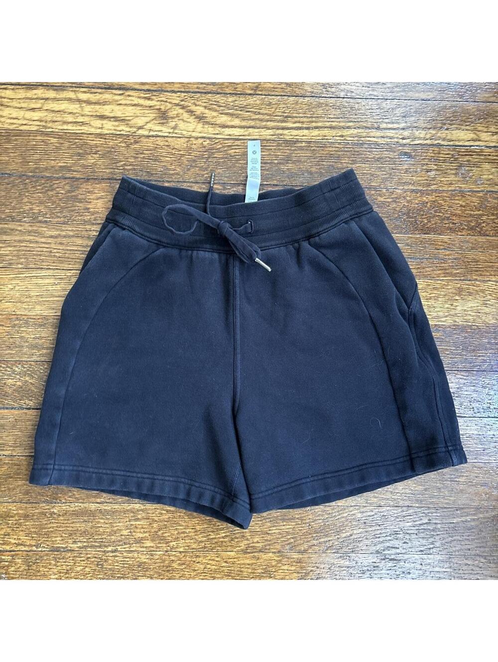 Lululemon Women's Black and Navy Shorts